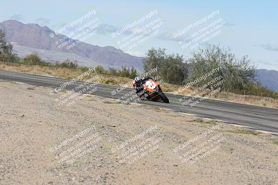 media/Nov-16-2025-Race Pace (Sun) [[8c5fa54630]]/Verified Riders/4-Turn 3 Inside (1050am)/